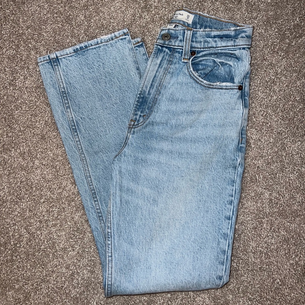 Abercrombie & Fitch Light Blue 90s Straight Ultra High Rise Curve Love Jeans